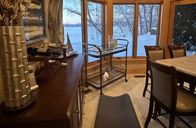 Year Round Lake Living Resort Style , On beautiful Lake Minnetonka.