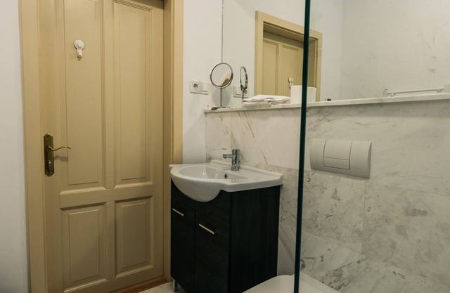 YellowBoot Aparthotel 4 - Stay abroad, feel at home