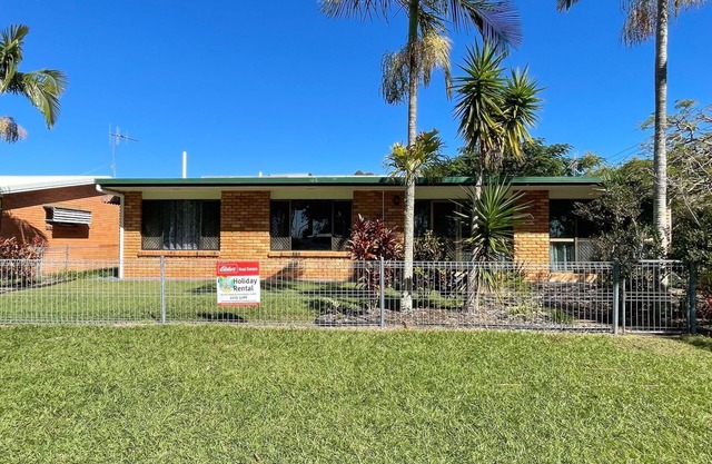 Yolanda - Burrum Heads- Beachfront - 3BR- Aircon