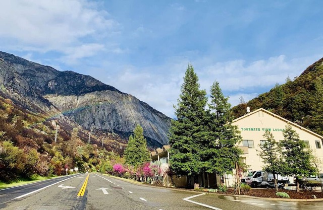 Yosemite View Lodge