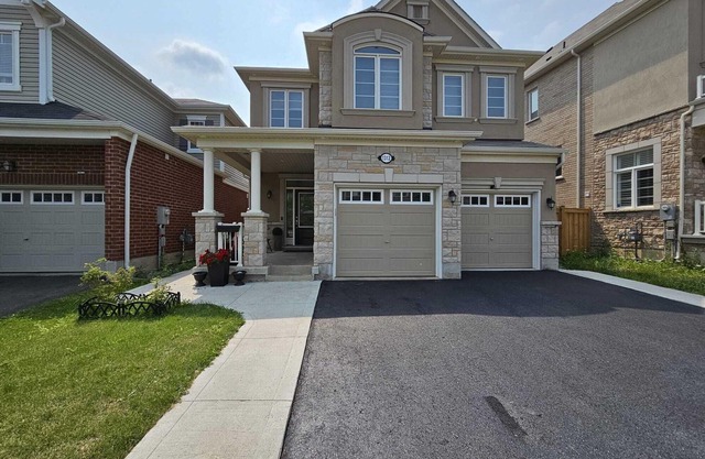 Your alternate Home in Milton Exclusive 2BR (4 Person) in excellent Neighborhood