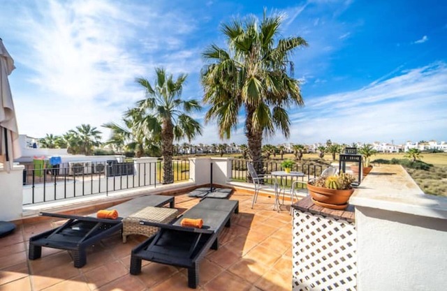 Your Dream Villa in a 5 stars Golf Resort with fully fenced patio and terrace.nn