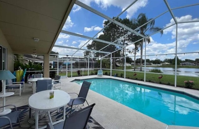 Your Florida Oasis with an Int'l touch.nNow accepting Snowbird reservations!