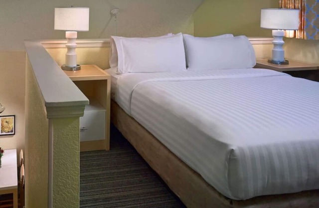 Your Home Away From Home! Free Parking, Pet-Friendly Property