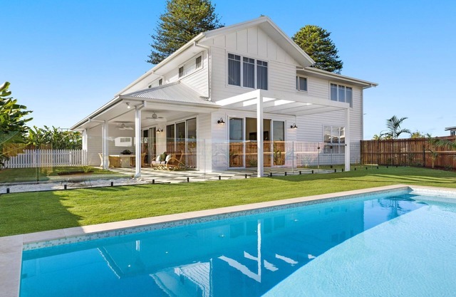 Your Luxury Escape - Coastal Haven