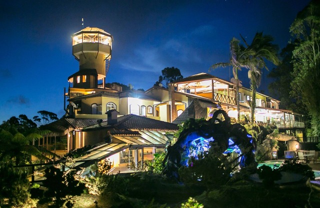 Your own private Resort on the mountain peak with breathtaking 360º views