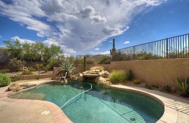 Your Private Resort - Beautiful Pool And Open Floor Plan!