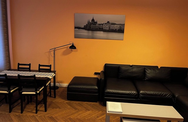 Your Worry Free Apartment Close To Parliament