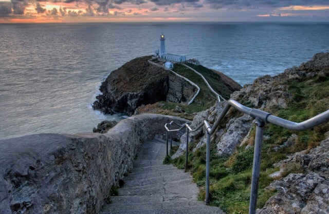 Yr Hen Barlwr - Three Bedroom House, Sleeps 6