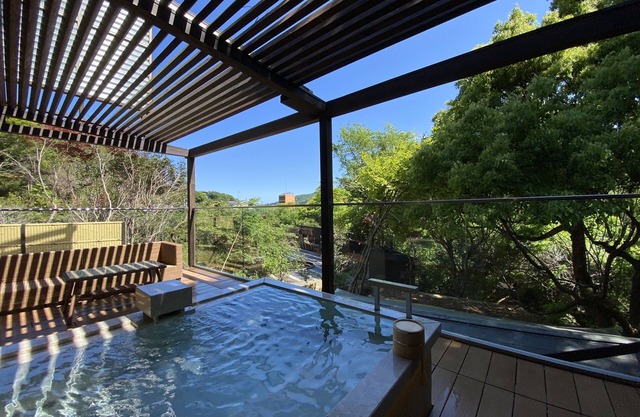 Yugawara Spa Ryokan Ashikari