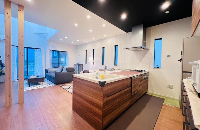 Zaki-House
