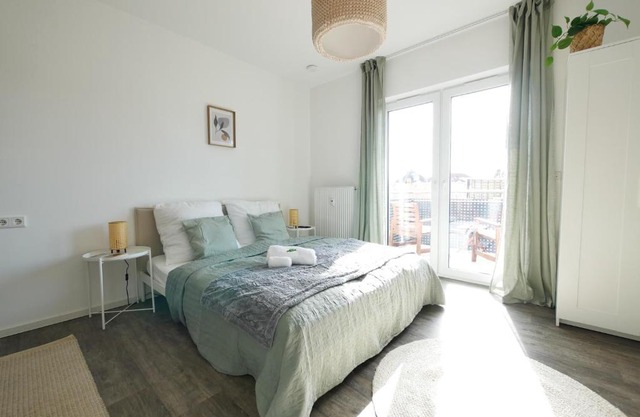 Zentral, modern, gemütlich mit Balkon & Parkplatz