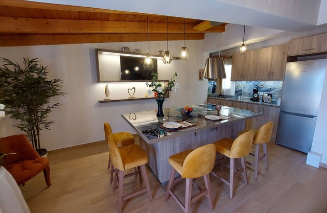 Zoi Luxurious Seaview Retreat