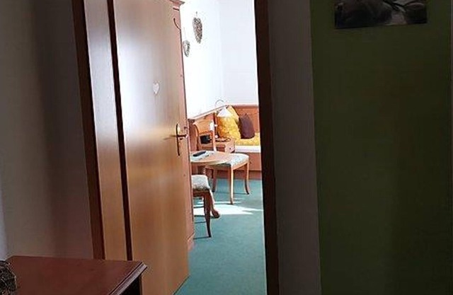 Zweibettzimmer, Dusche, WC, 1 Schlafraum - Wild West Gasthaus