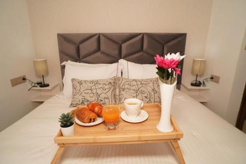 Quartier Des Mimosas Apartment | À 5 min en voiture de la Gare avec Parking