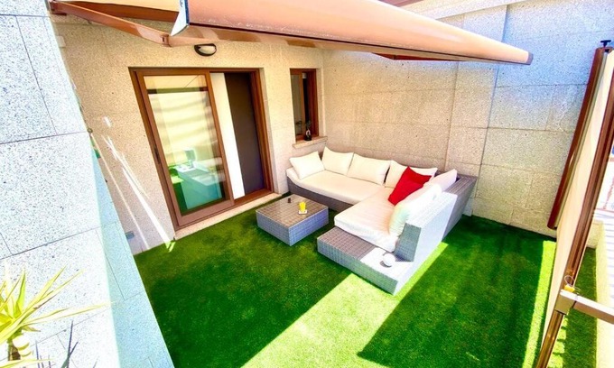 Vilagarcia de Arousa Apartment | ÁTICO MONET - Arte y cielo frente al parque con río y junto al mar