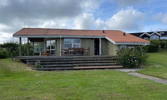 Lemvig House | Ældre Sommerhus Max 4 voksne og 4 børn