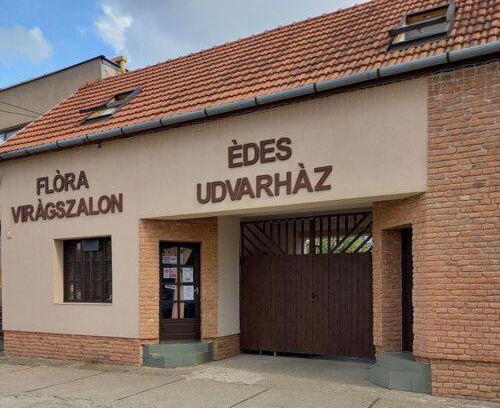 Edeleny Apartment | Édes Udvarház