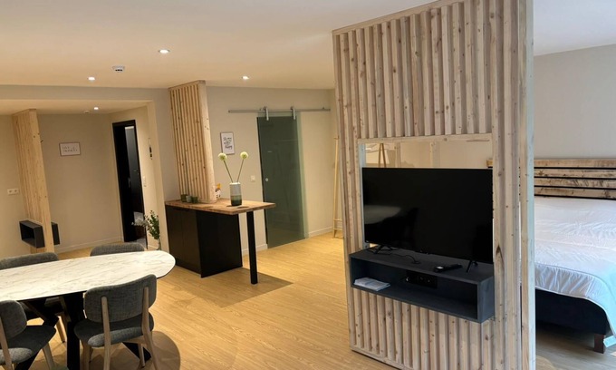 Herstal Apartment | Élégant Loft Près de Liège Avec Jardin