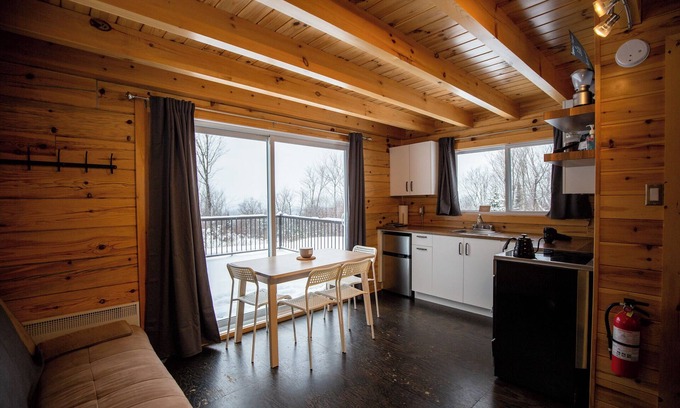 Lac Beauport Cabin | Élisa - Parfait Séjour Pour les Amoureux de la Nature et du Vélo de Montagne