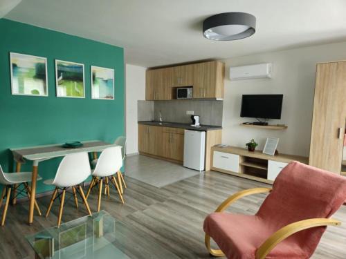 Heviz House | Éva Apartman