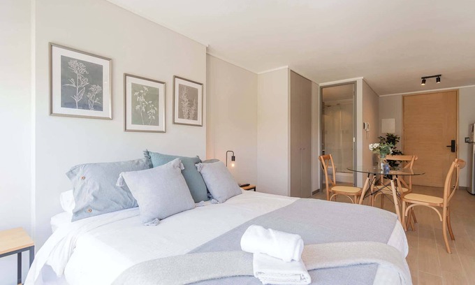 Nunoa Apartment | Ñuñoa Oasis Chic Studio for 2 guests