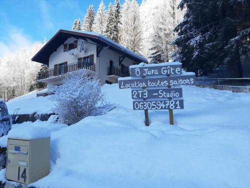 Lajoux Apartment | Ô Jura Gîte, appartement T3 Ecureuil