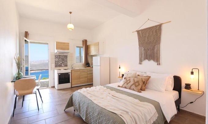 Ftelia Apartment | ēnNĒ Studios for Views & Tranquility