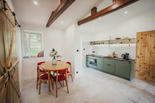 Niegowa House | Śliwkowy Sad-Plum Orchard-Jura