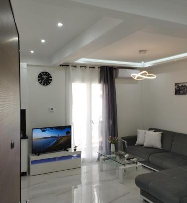 Neapoli-Sykies Apartment | Λαμπερό Διαμέρισμα 2