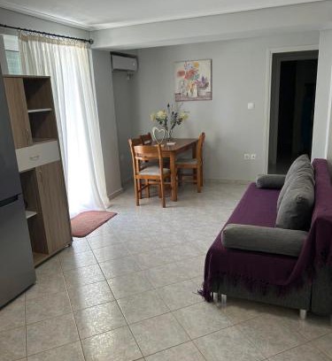 Mavrovouni Apartment | Παραλιακό διαμέρισμα με αυλή