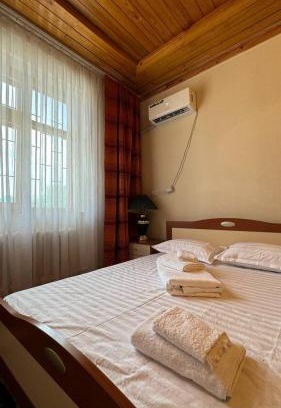 Osh Bed & Breakfast | Дом 14