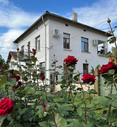 Petrevene House | Къща за гости Куклите Петревене