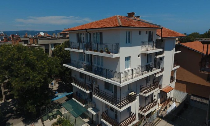 Nessebar New Town House | Къща за гости Янка