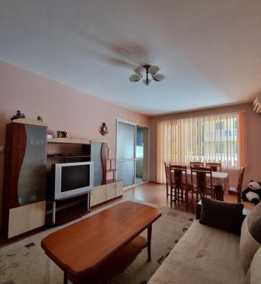 Pomorie Apartment | Нашето място