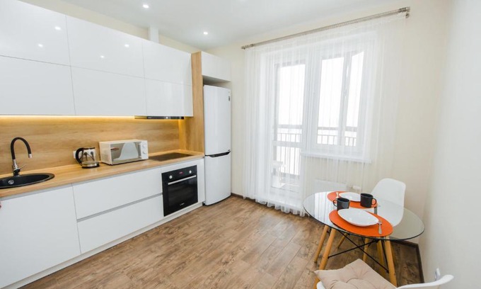 Kastrycnicki rajon Apartment | Премиум квартира c панорамным балконом - рядом с центром и автовокзалом