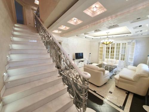 Kentron Apartment | Роскошная двухуровневая квартира Luxurious duplex apartment