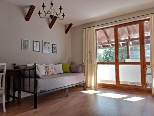 Smolyan Apartment | Студио "Птича Песен" - Studio "Birdsong", Смолянски езера