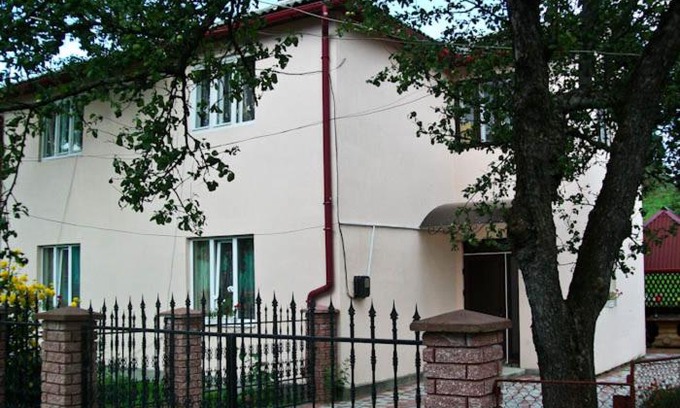 Yasinya House | Хостел в Карпатах