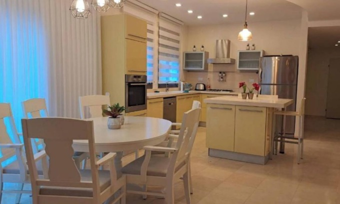 Bene Beraq Villa | אבני החושן- Avnei Hoshen - Two Bedroom Apartment
