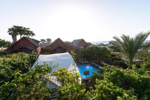 Goren Cabin | בקתות בצל הגפן