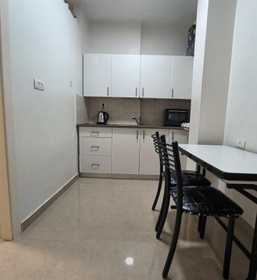 Bene Beraq Apartment | דירה במרכז