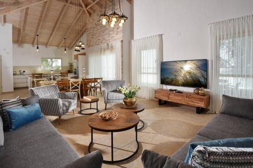 Ein Ya'akov Villa | וילה גליתא - בריכה , ג'קוזי ונוף