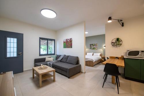 Ein Zivan Apartment | חדרי אירוח בהט