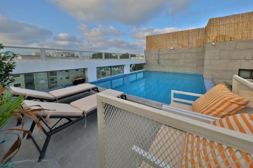 Nahariya Apartment | פנטהאוז 125 - פנטהאוז, דירת אירוח וגג מהמם לאירועים עם בריכה וגקוזי