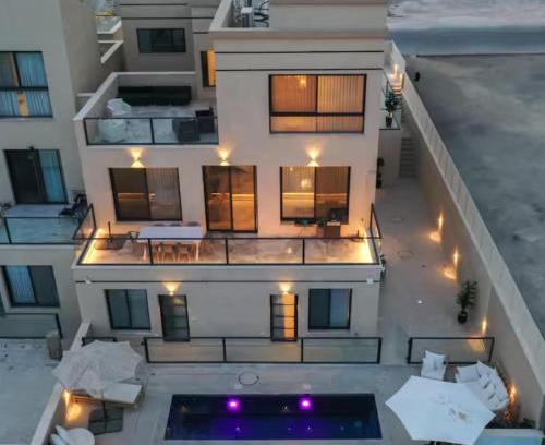 Neve Zohar Apartment | ריזורט האחוזה - וילה עם בריכה פרטית וסוויטות עם בריכה משותפת מול נוף ים המלח