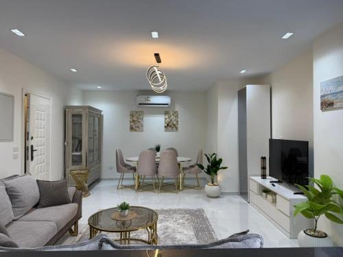 New Cairo Apartment | البنفسج