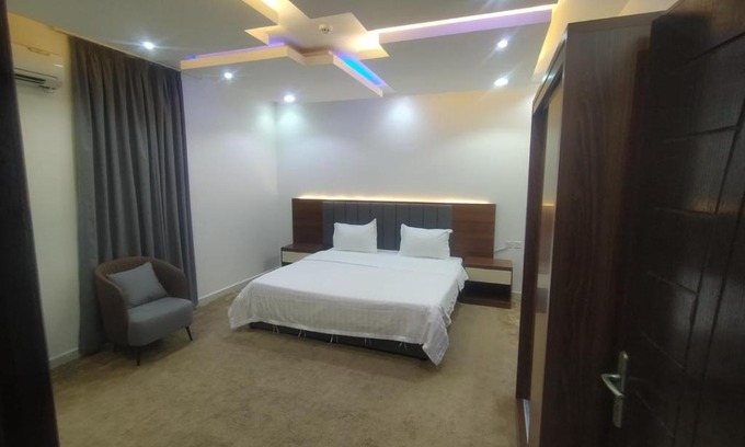 Al Aziziyah Apartment | برج الاصيل العزيزية