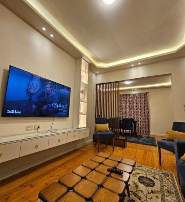 Al Duqqi Apartment | شقة بوسط المدينة الدقي