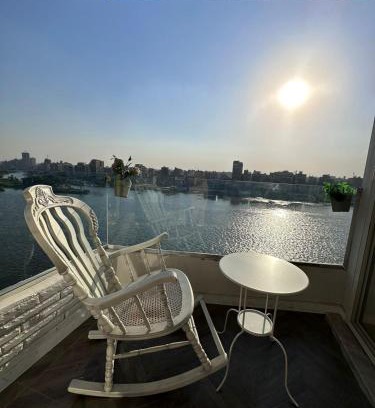 Al Manial Apartment | شقه فندقيه عائليه اطلاله على النيل بانوراما